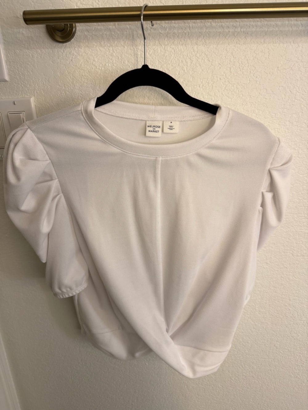 Melrose and Market White Puff-Sleeve Knot Front Tee